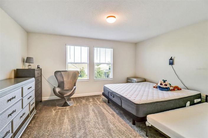 Image No.18-4 Bed House for sale