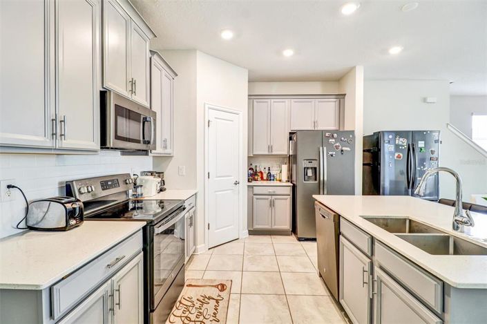 Image No.6-4 Bed House for sale