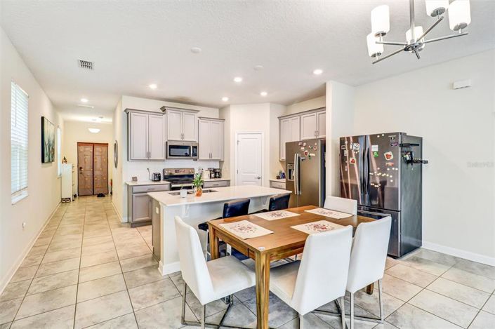 Image No.8-4 Bed House for sale