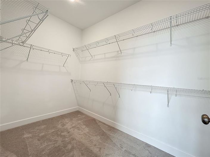 Image No.20-5 Bed House for sale