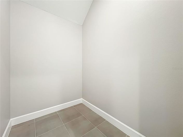 Image No.35-5 Bed House for sale