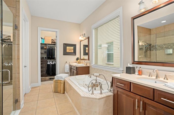 Image No.22-4 Bed House for sale