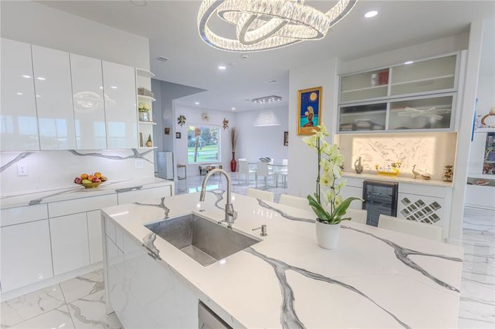 Image No.12-4 Bed House for sale