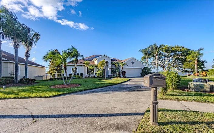 Image No.2-4 Bed House for sale