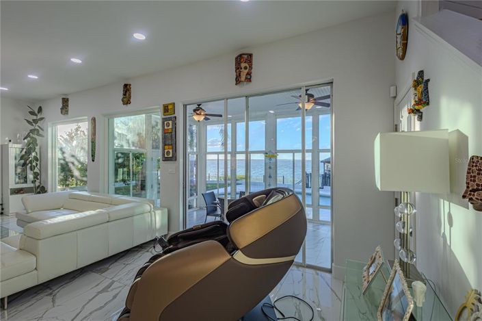 Image No.20-4 Bed House for sale