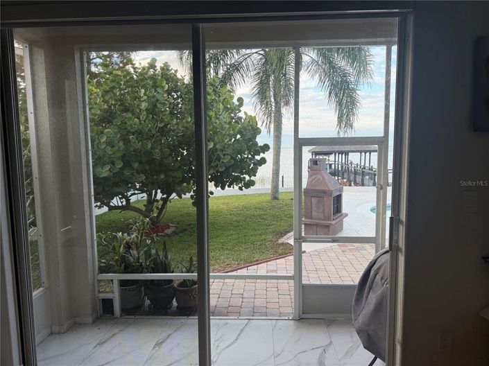 Image No.25-4 Bed House for sale