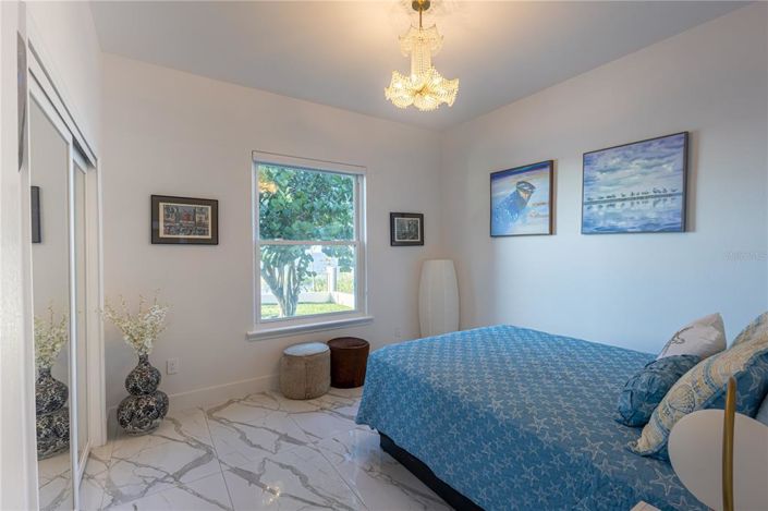 Image No.30-4 Bed House for sale