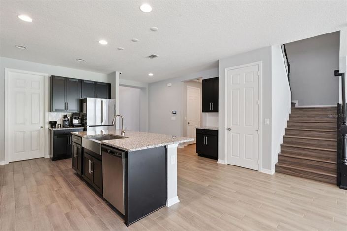 Image No.12-5 Bed House for sale