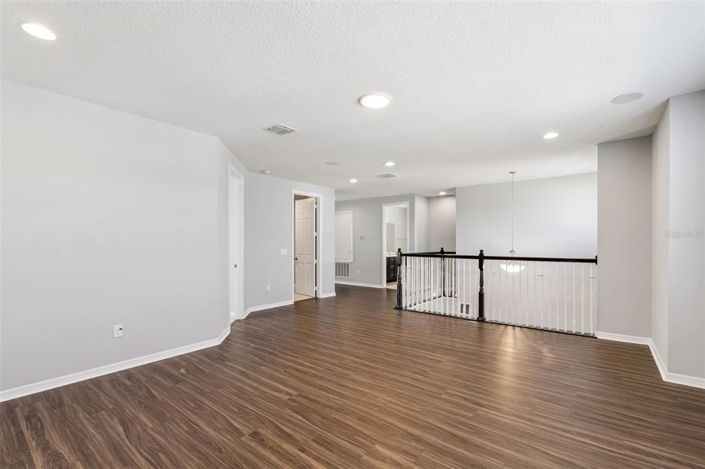 Image No.17-5 Bed House for sale