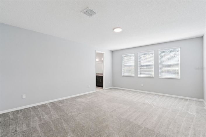 Image No.24-5 Bed House for sale