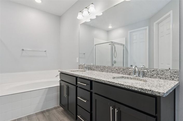 Image No.36-5 Bed House for sale