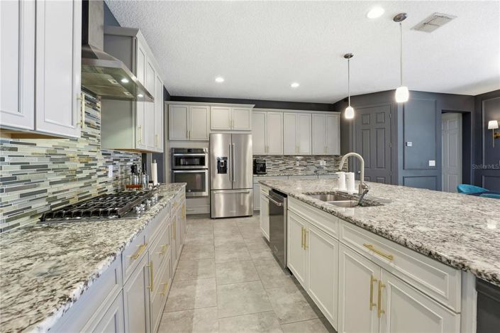 Image No.10-5 Bed House for sale