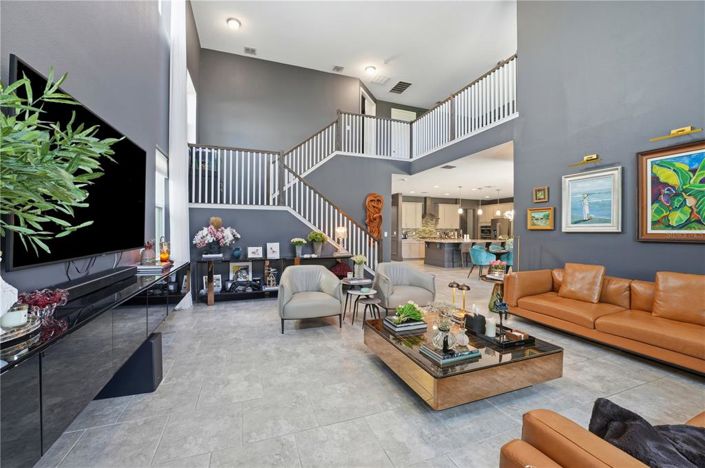 Image No.2-5 Bed House for sale