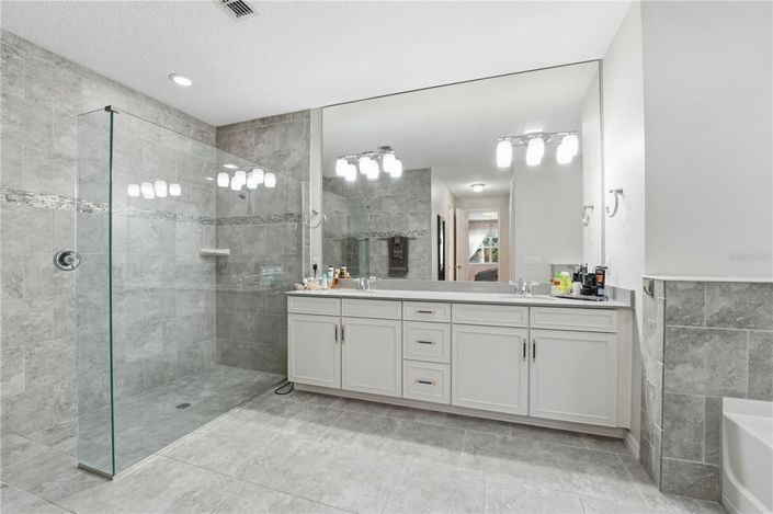 Image No.21-5 Bed House for sale