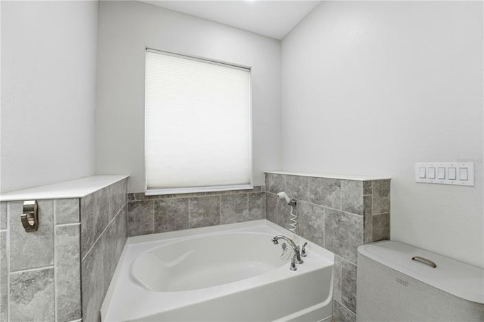 Image No.25-5 Bed House for sale