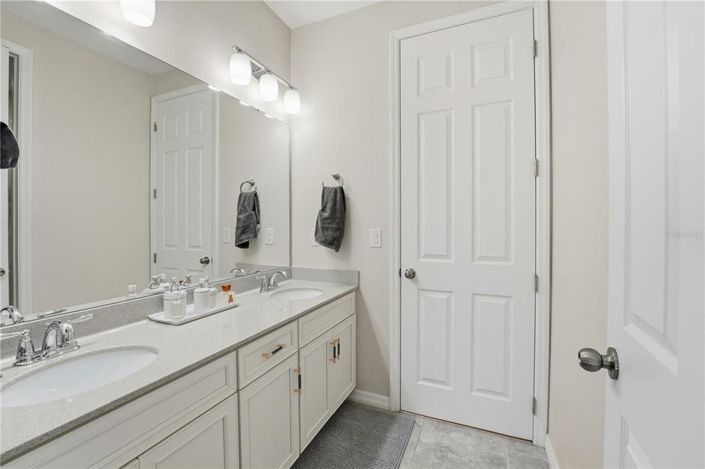 Image No.45-5 Bed House for sale