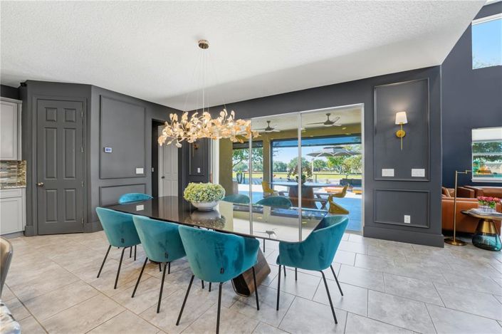 Image No.6-5 Bed House for sale