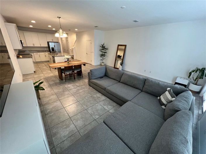 Image No.15-3 Bed Townhouse for sale