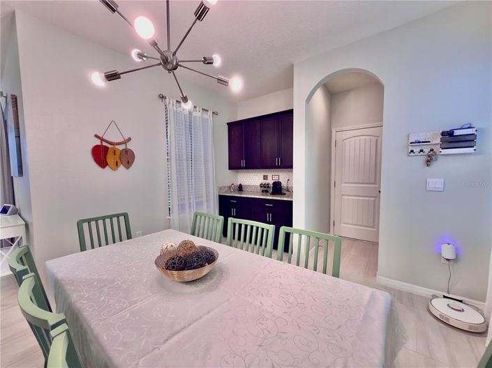 Image No.10-4 Bed House for sale