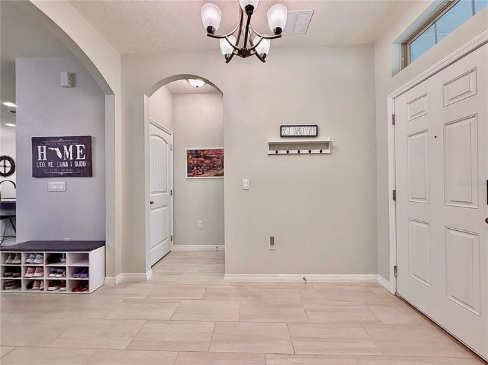 Image No.2-4 Bed House for sale