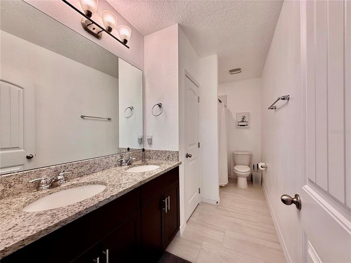 Image No.21-4 Bed House for sale