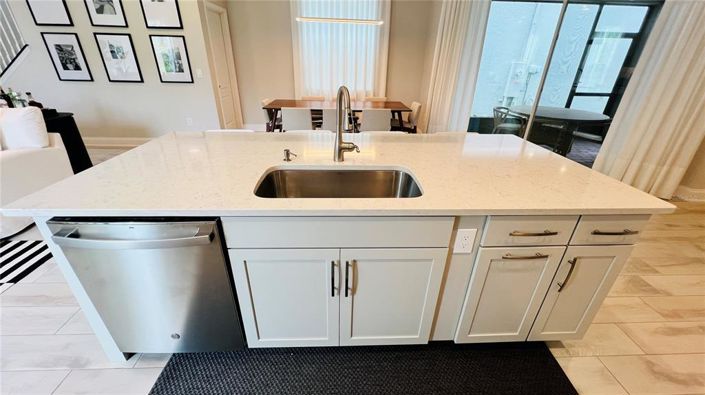 Image No.24-4 Bed House for sale