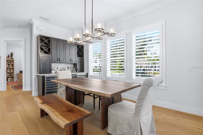 Image No.16-6 Bed House for sale