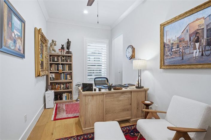 Image No.17-6 Bed House for sale