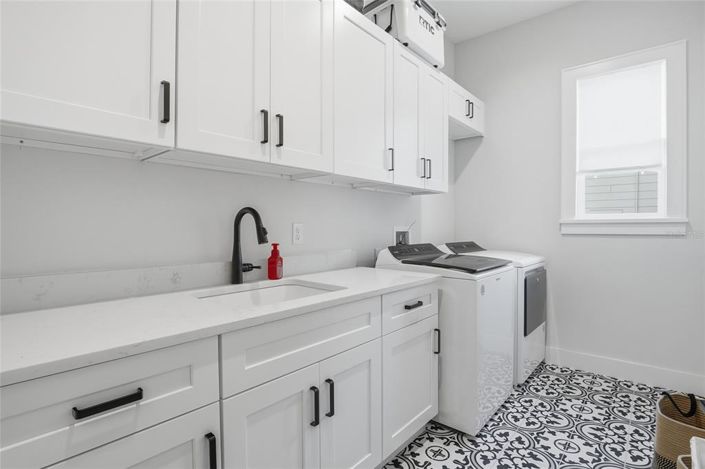 Image No.24-6 Bed House for sale