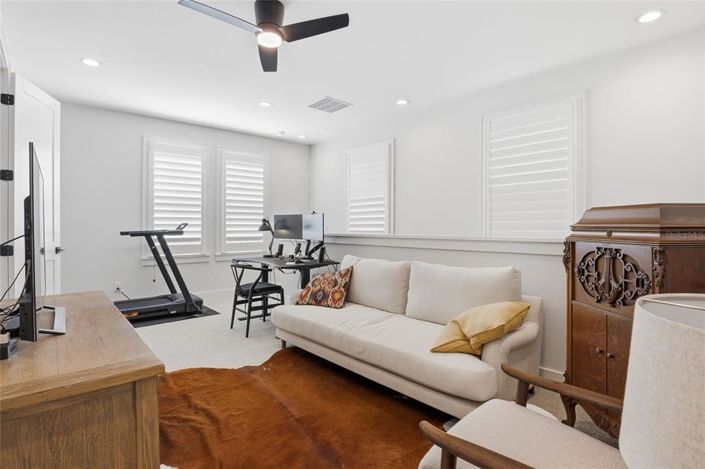 Image No.30-6 Bed House for sale