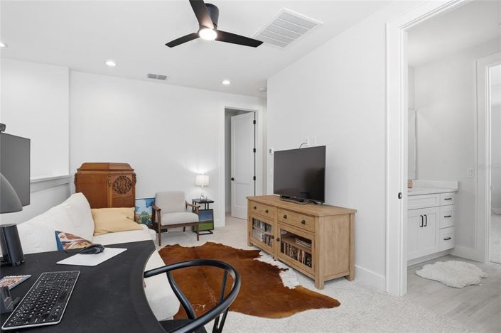 Image No.31-6 Bed House for sale