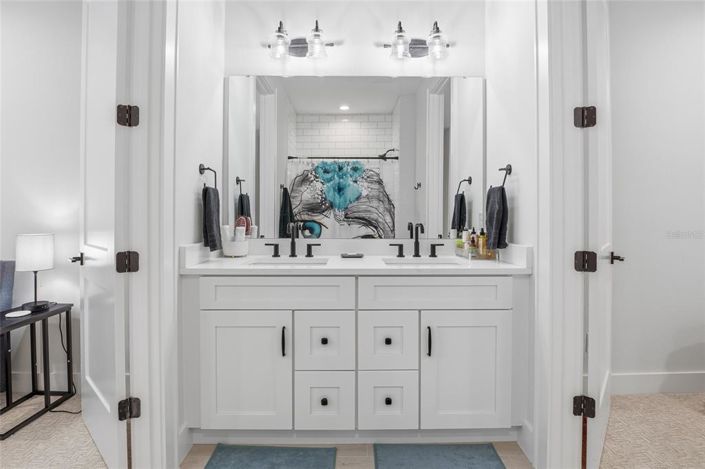 Image No.38-6 Bed House for sale