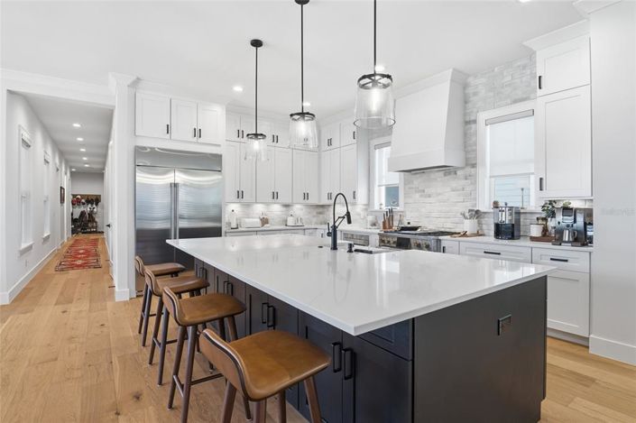 Image No.9-6 Bed House for sale