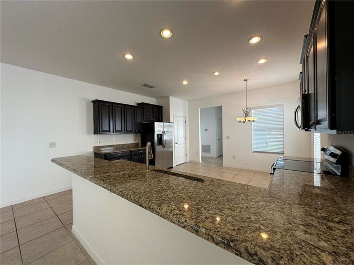 Image No.8-3 Bed House for sale