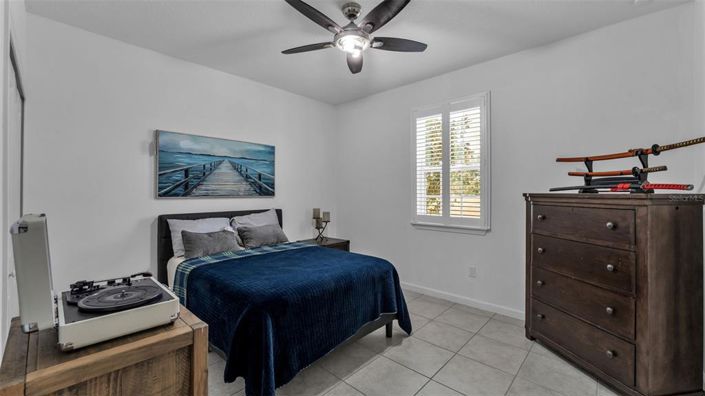 Image No.17-4 Bed House for sale