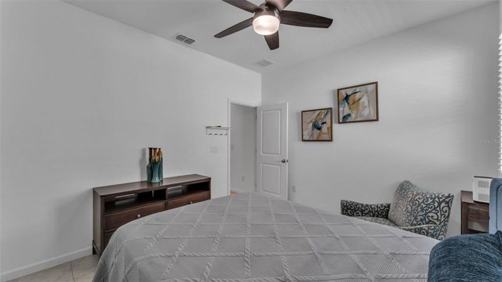 Image No.22-4 Bed House for sale