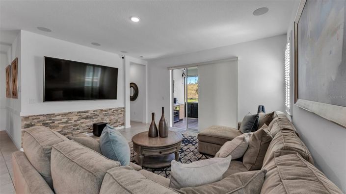 Image No.8-4 Bed House for sale