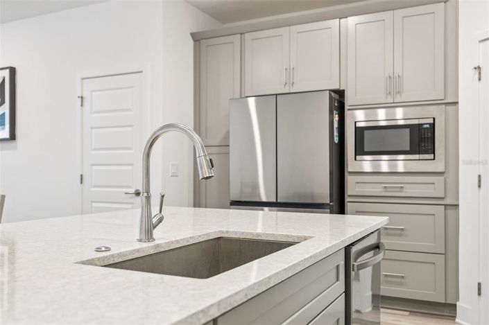 Image No.20-3 Bed Townhouse for sale