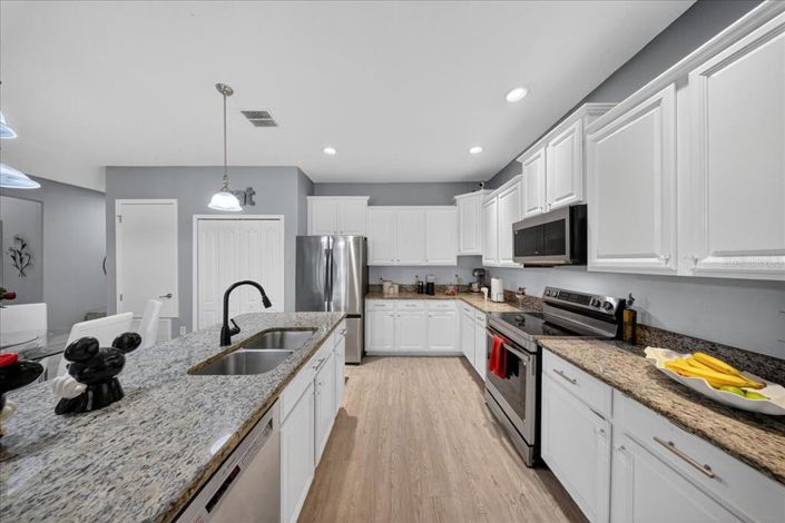 Image No.13-4 Bed House for sale