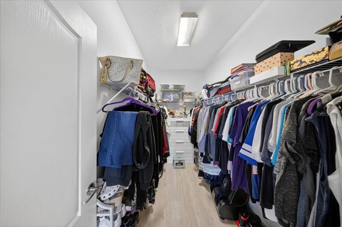 Image No.21-4 Bed House for sale