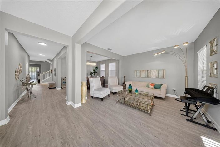 Image No.5-4 Bed House for sale