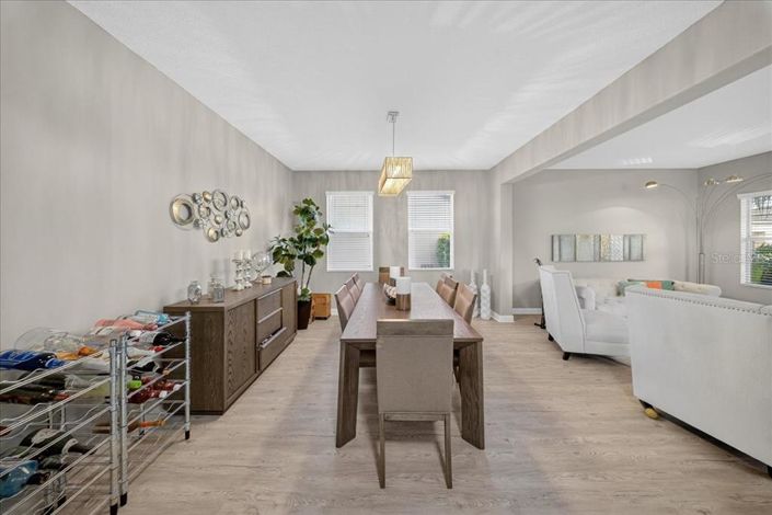 Image No.8-4 Bed House for sale