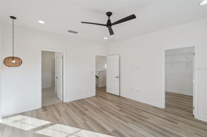 Image No.18-3 Bed House for sale