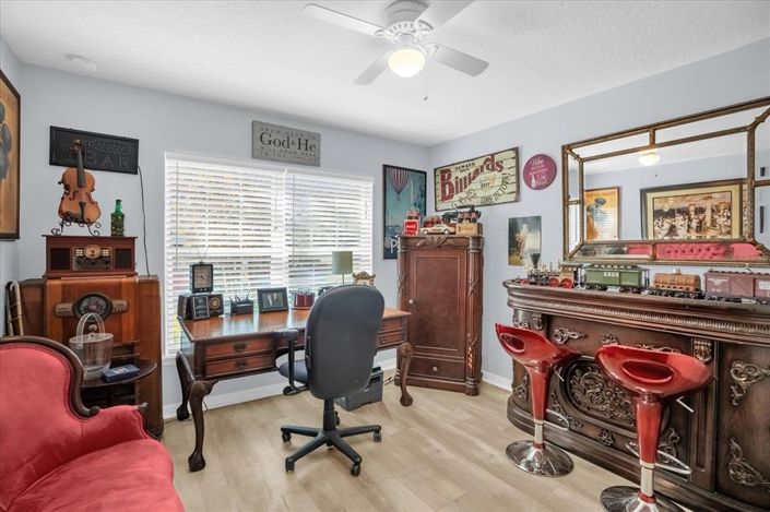 Image No.21-4 Bed House for sale