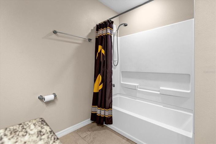 Image No.33-5 Bed House for sale