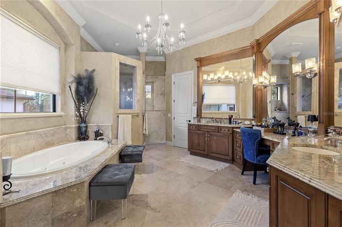 Image No.23-5 Bed House for sale