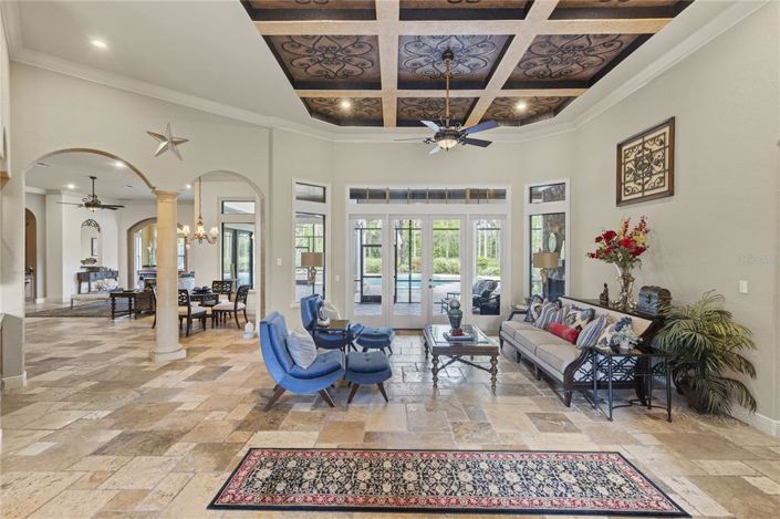 Image No.4-5 Bed House for sale