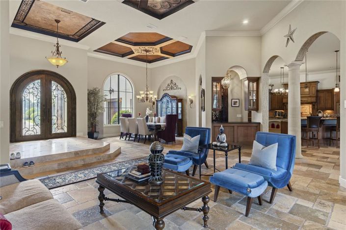 Image No.7-5 Bed House for sale