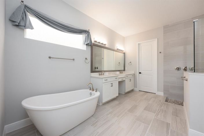 Image No.15-5 Bed House for sale