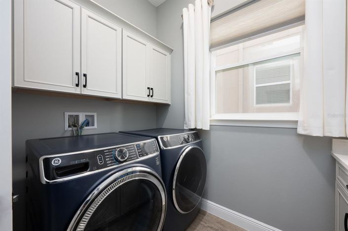 Image No.27-5 Bed House for sale